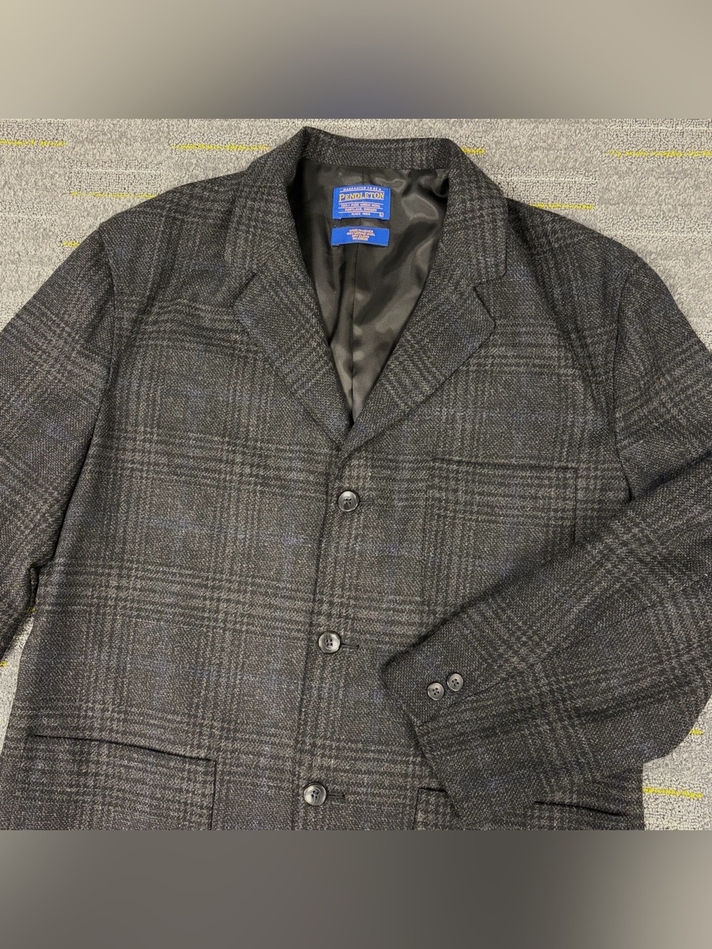 Pendleton Men’s Glen Plaid Wool Blazer Jacket Men’s Size Large 3 Button Pockets